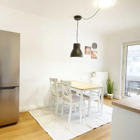 Cosy & Central-apartments In شقة